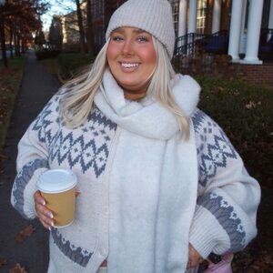 Aerie Cream and Gray Patterned Cardigan